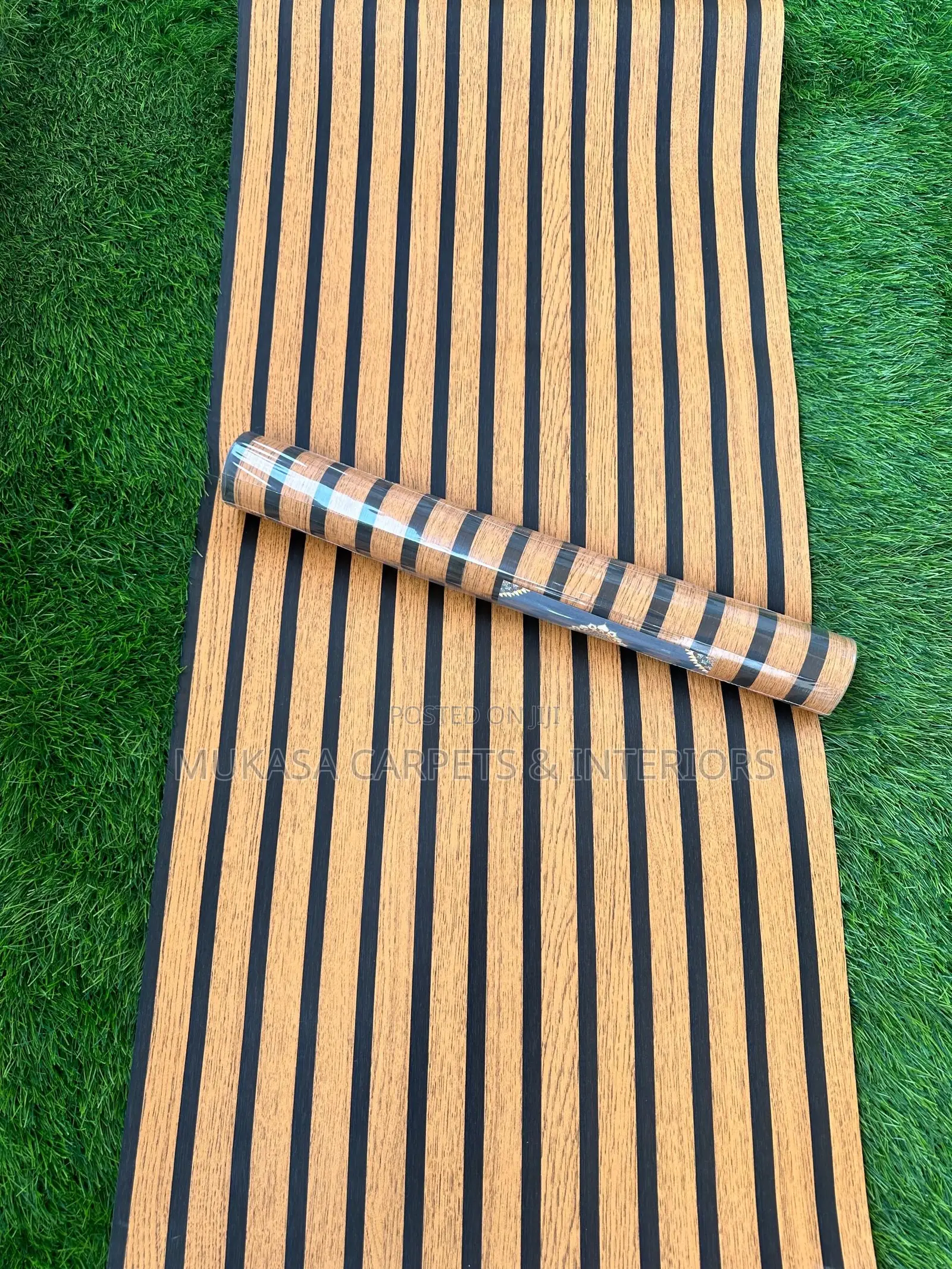Modern Striped Wall Paper for Elegant Interior Upgrade