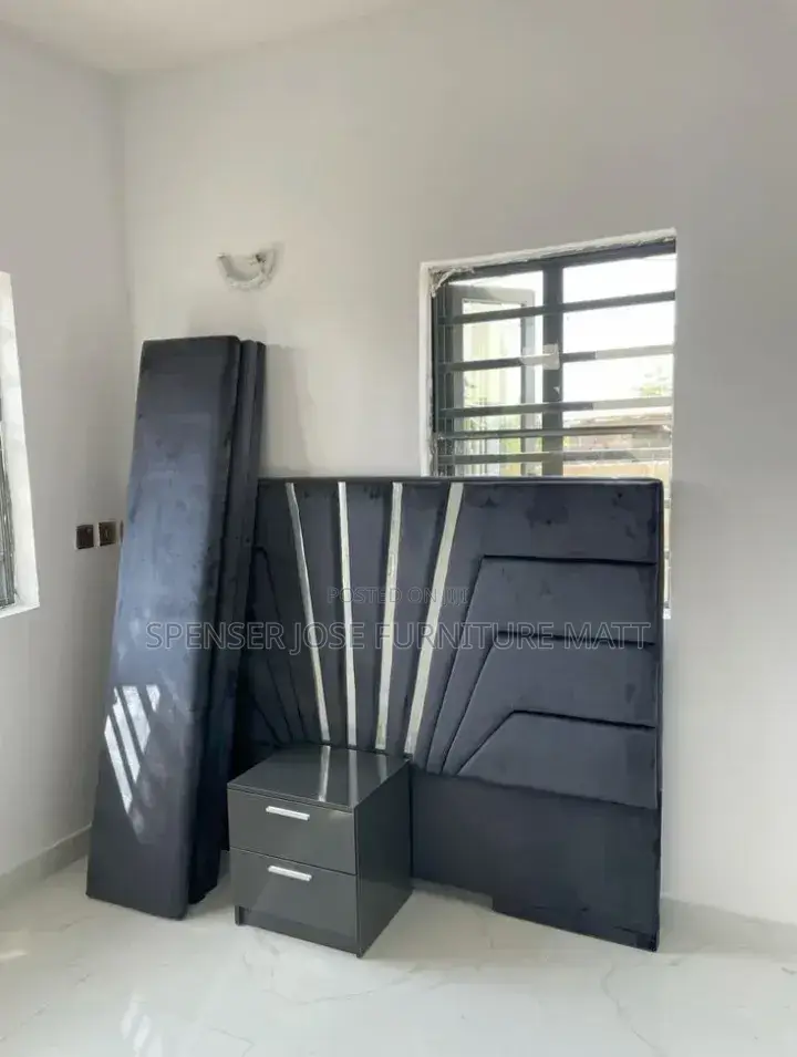 Luxury Bed 5by6 Super With One Side Drawer