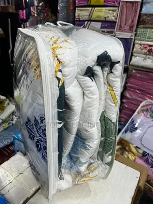 4 Pieces Bedcover Off White 4*6