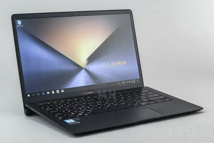 Laptop Asus ZenBook UX330UA 8GB Intel Core i5 SSD 512GB