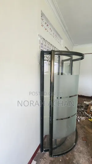 Conner Shower Booth