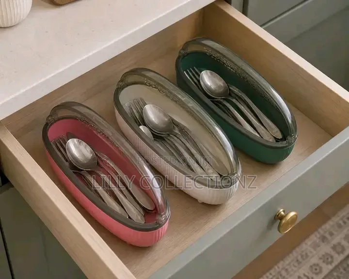 Simple Cutlery Hoder