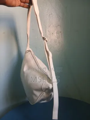 Shoulder Bag (Cream)