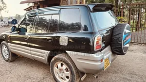 Toyota RAV4 1999 Black
