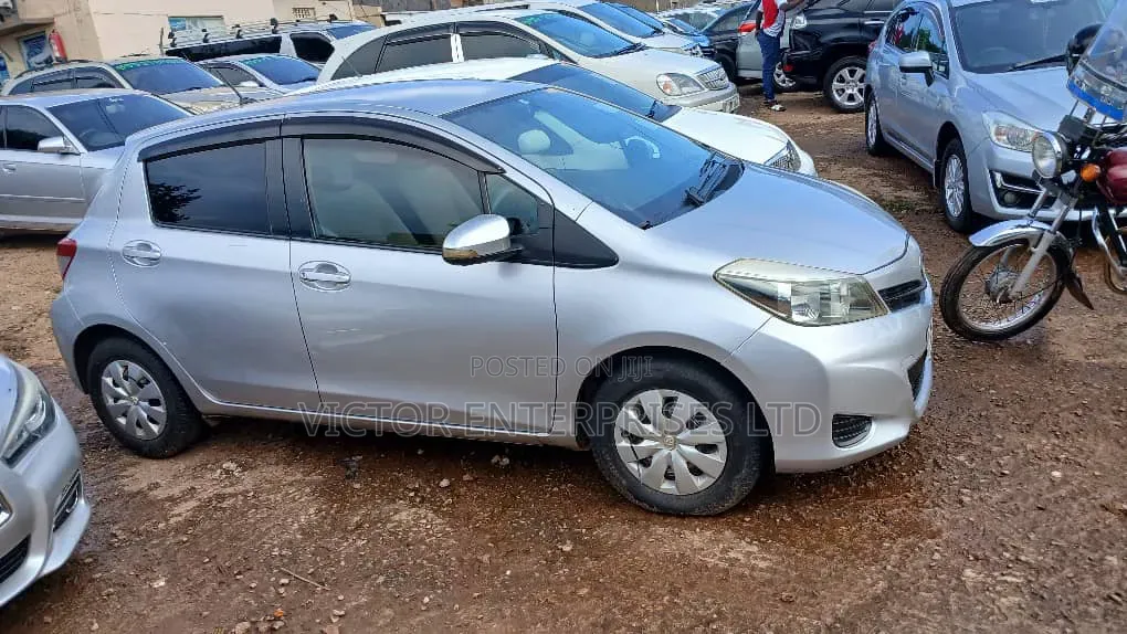 Toyota Vitz 2019 Silver