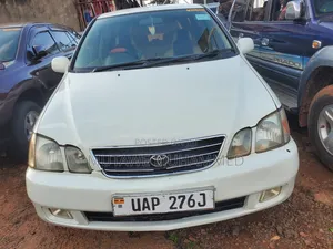 Toyota Gaia 2006 White
