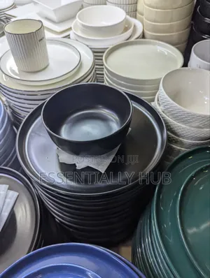 Ceramic Serving Dinner Plates in Black Color 6 Piece