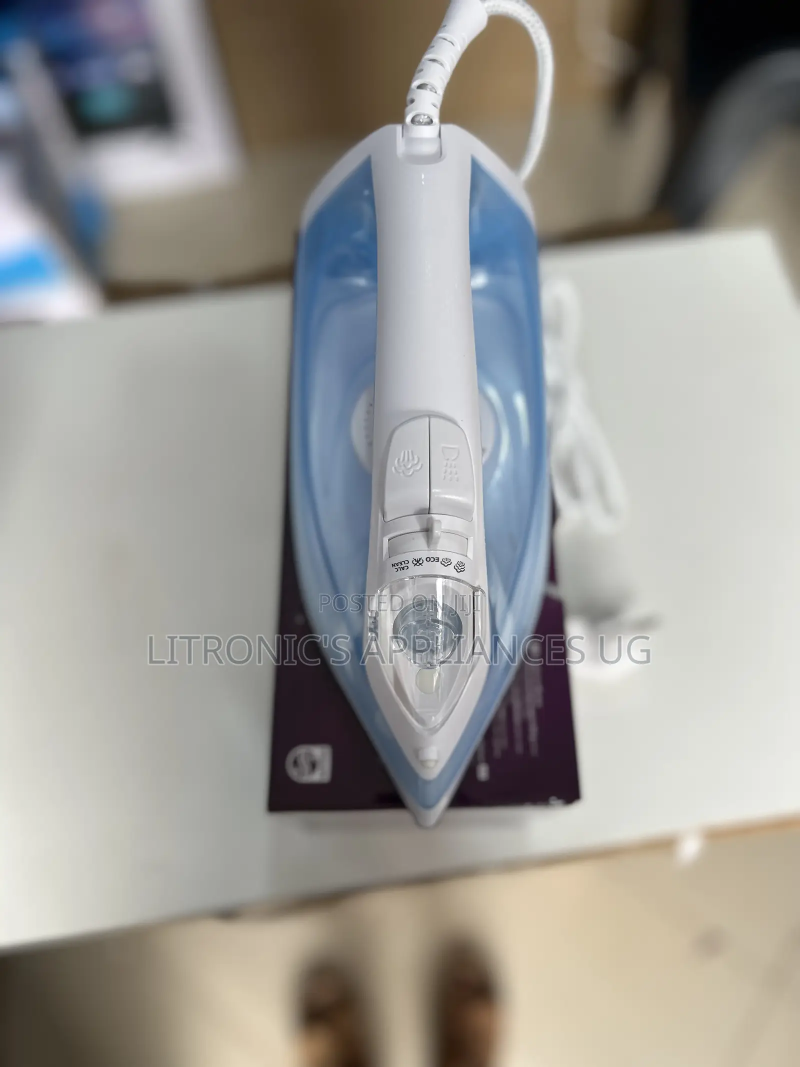 Flat Philips Steam Iron