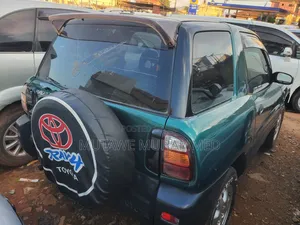 Toyota RAV4 1999 Gray