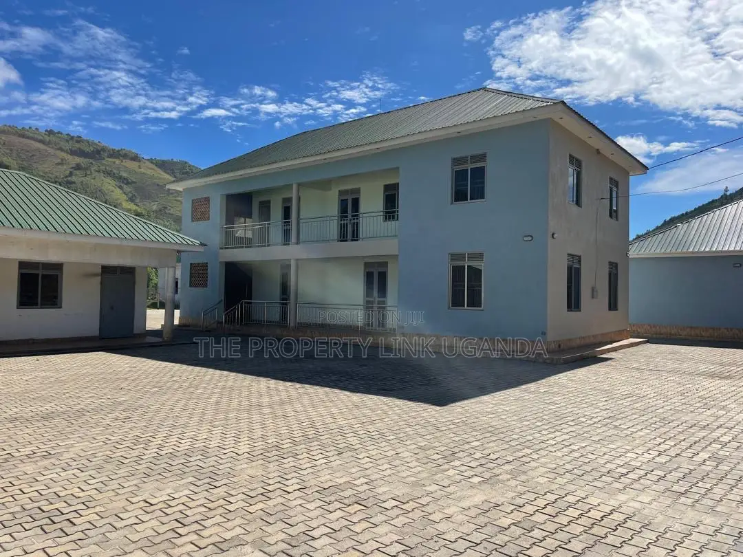 Prime 2-acre Commercial Space For Lease – Ntungamo | Nyakihanga