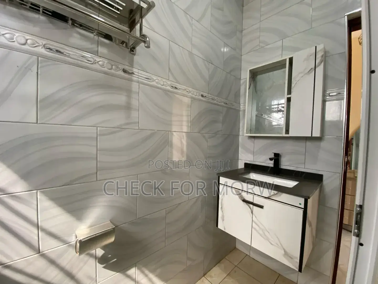 3bdrm Apartment in Muyenga, Makindye for rent