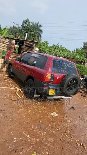Toyota RAV4 1999 Red