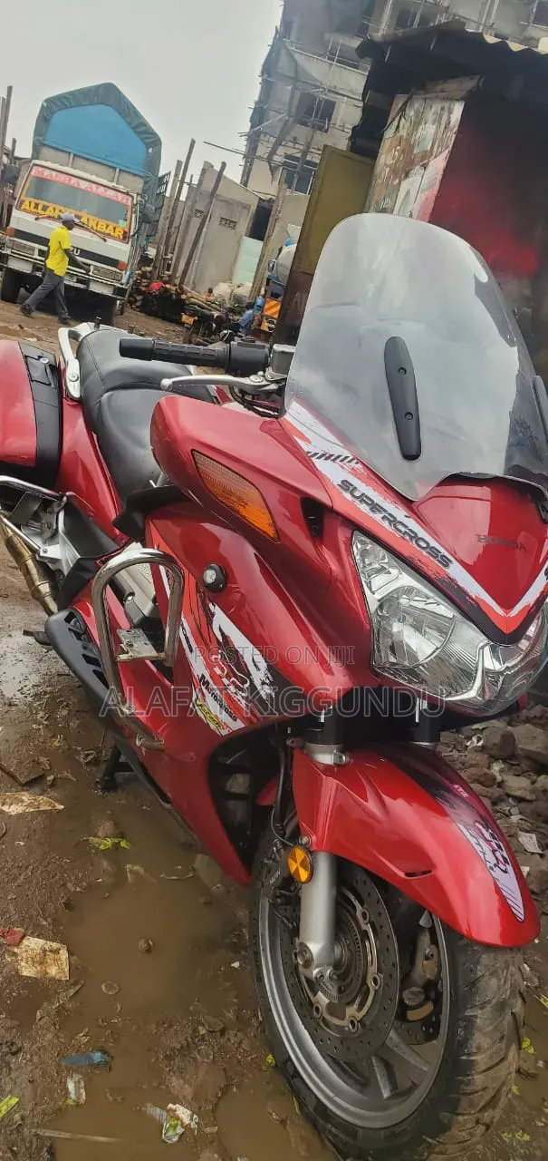 Honda CBR 2017 Red