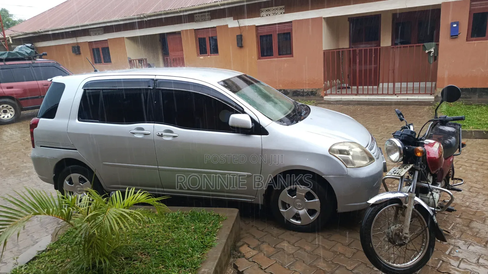 Toyota Raum 1.5 FWD 2007 Silver