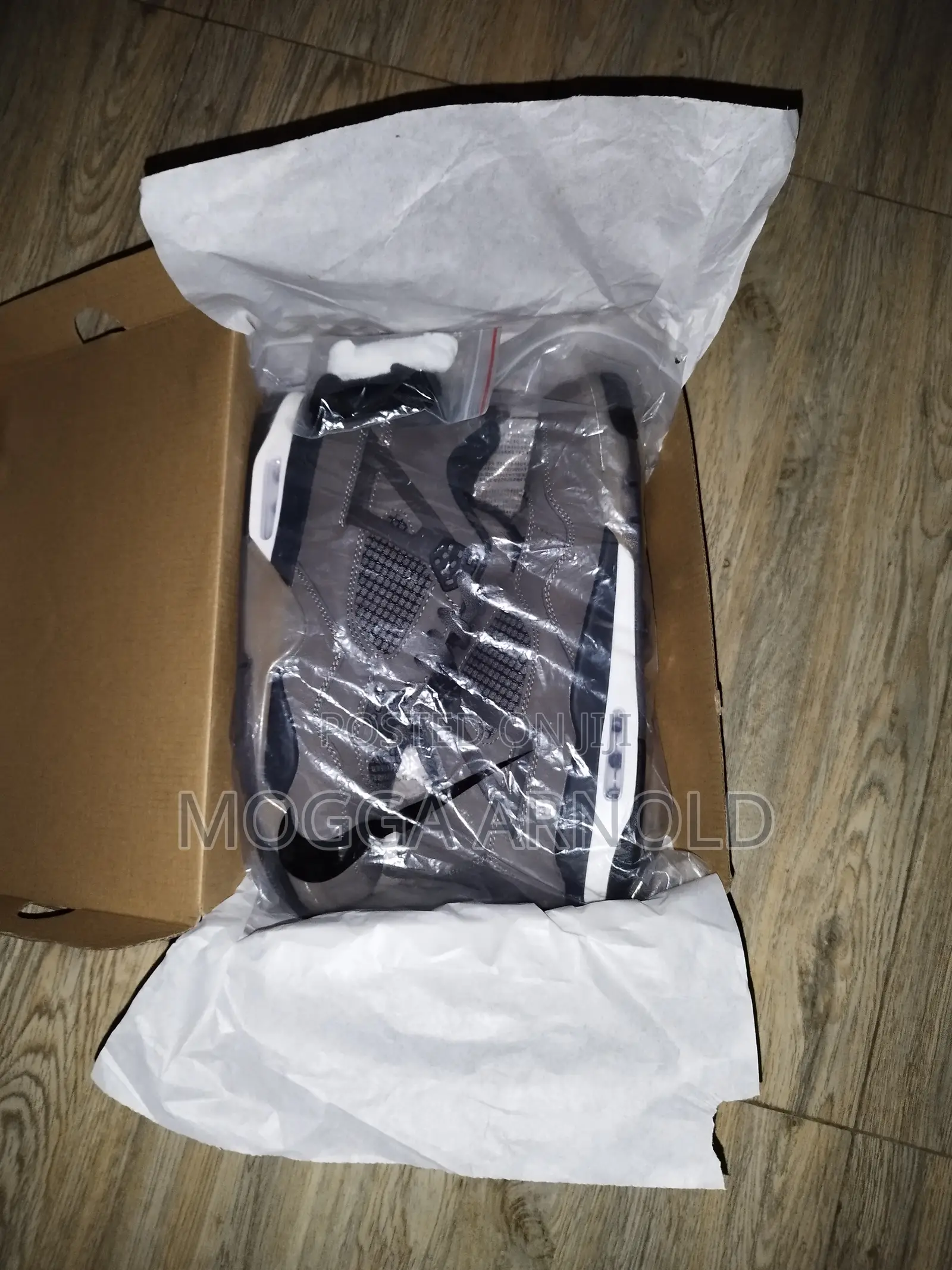 Nike Air Jordan 4 Retro "Cave Stone"