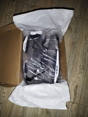 Nike Air Jordan 4 Retro "Cave Stone"