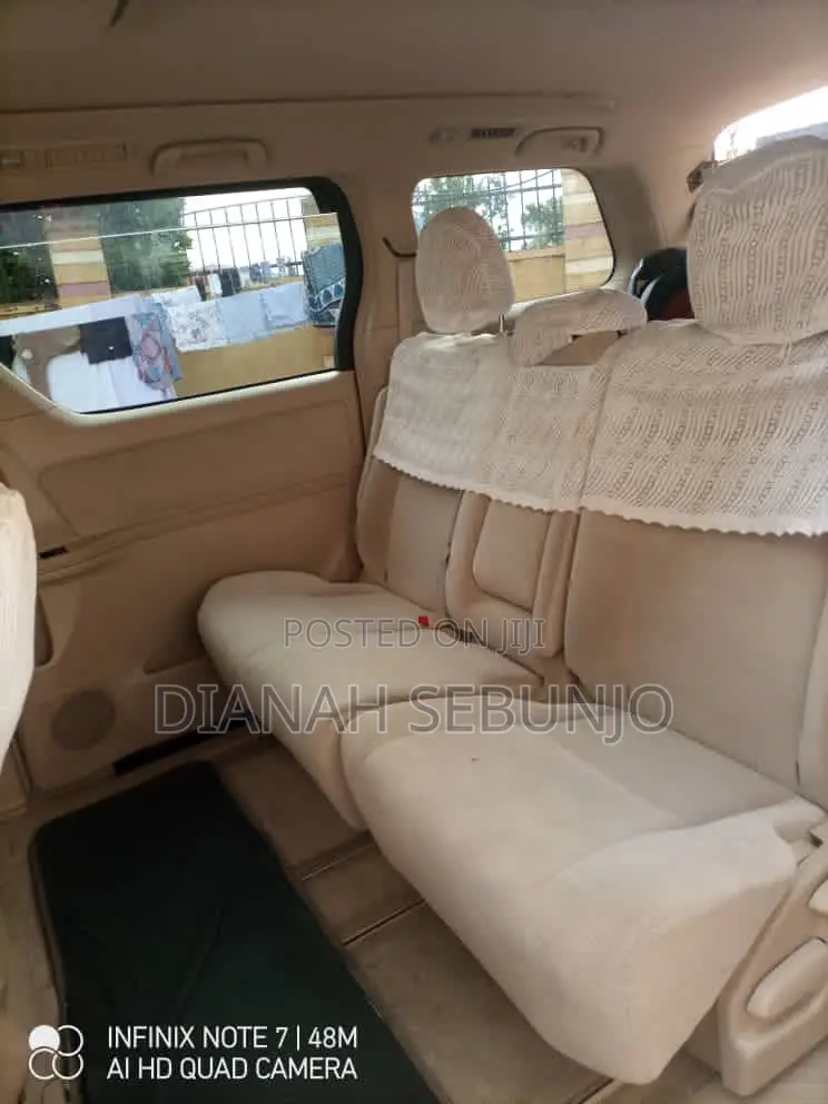 Toyota Alphard 2008 Silver
