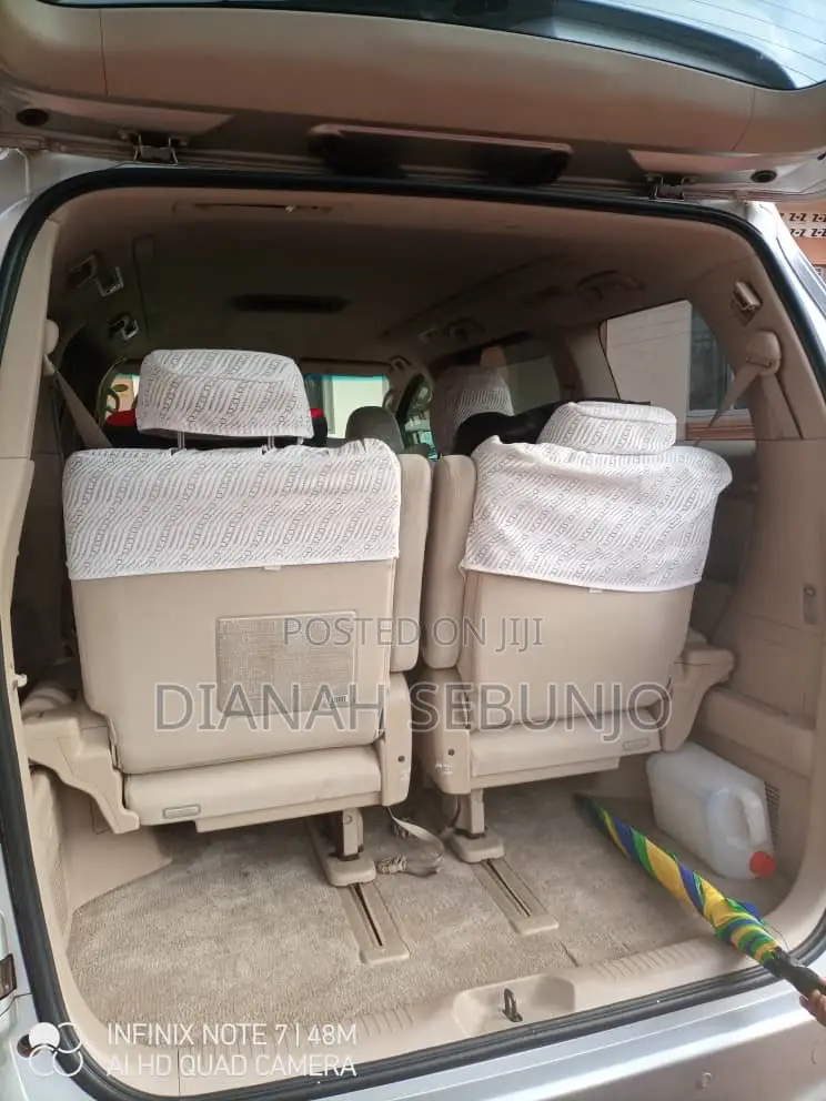 Toyota Alphard 2008 Silver