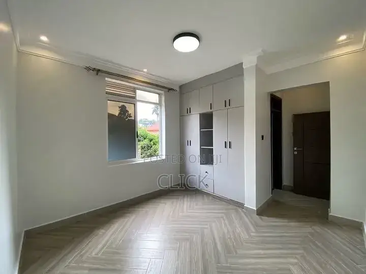 3bdrm Apartment in Muyenga, Makindye for rent