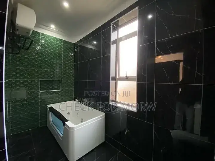 3bdrm Apartment in Muyenga, Makindye for rent