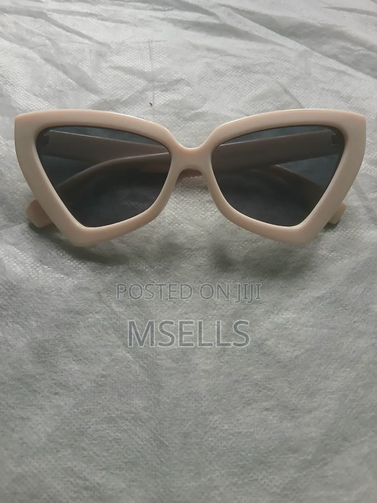 Cat-eye Sunglasses