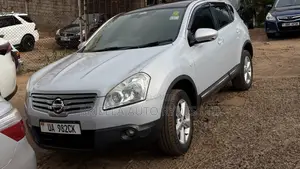 Nissan Dualis 2012 Silver