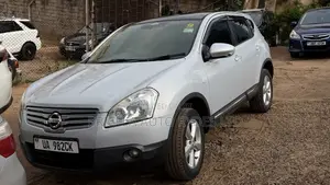 Nissan Dualis 2012 Silver