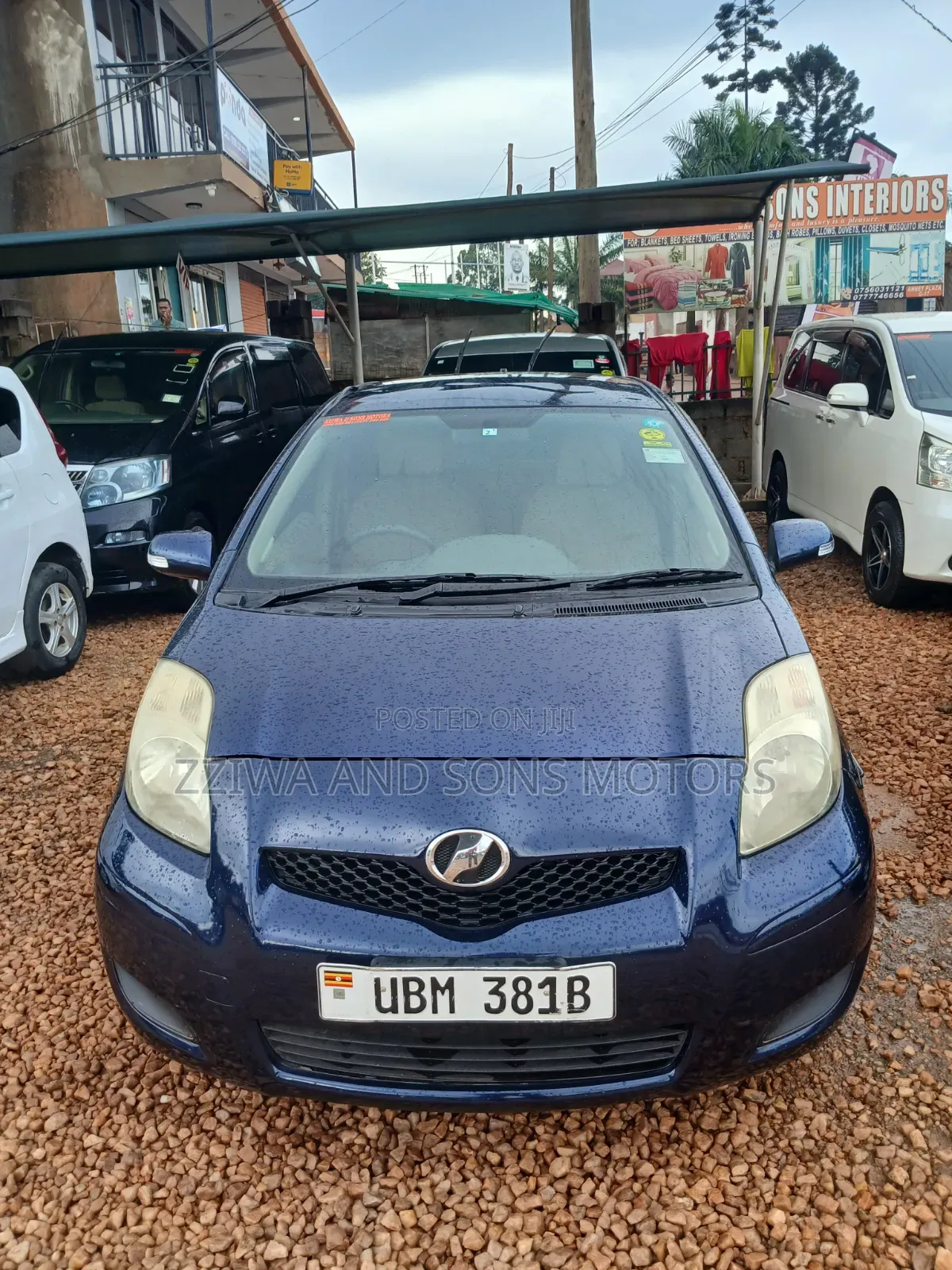 Toyota Vitz 1.5 FWD 5dr 2016 Blue