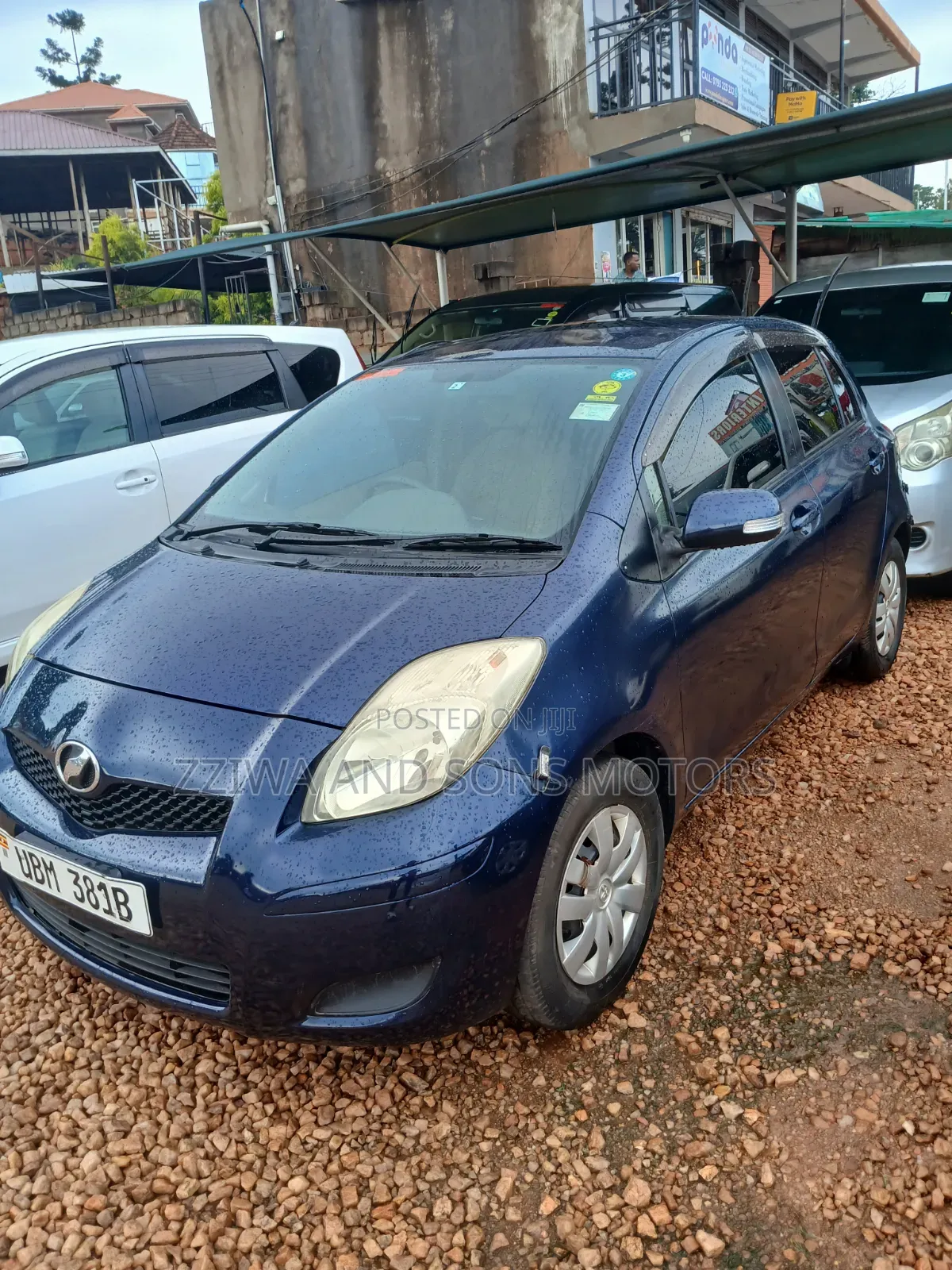 Toyota Vitz 1.5 FWD 5dr 2016 Blue