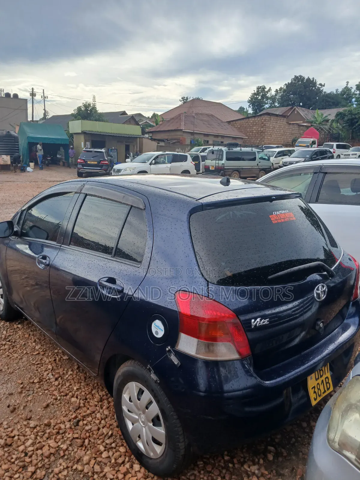 Toyota Vitz 1.5 FWD 5dr 2016 Blue