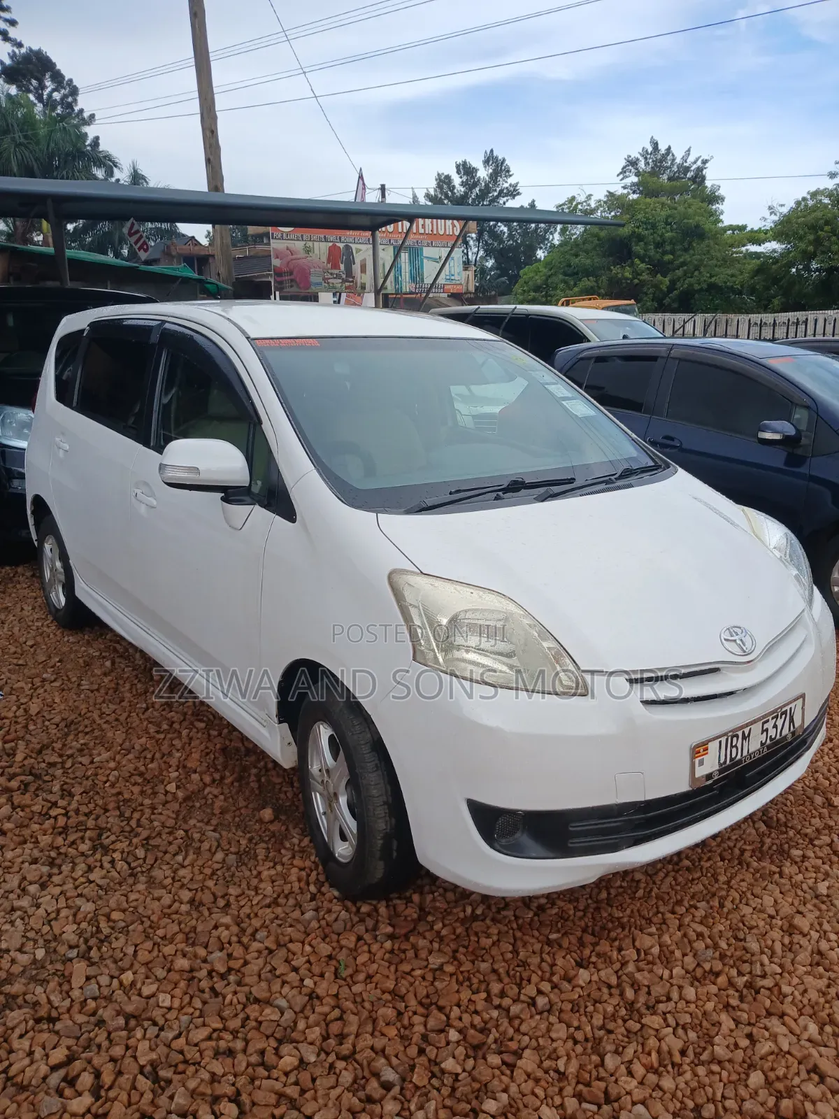 Toyota Passo Sette 1.5 FWD 2012 White