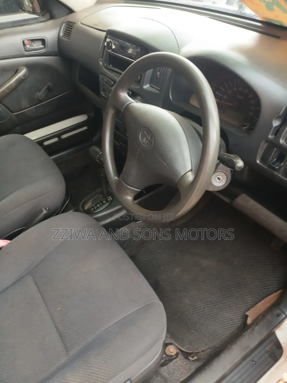 Toyota Probox 1.5 DX 4WD 2013 White