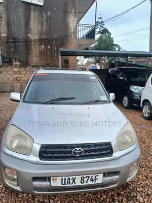 Toyota RAV4 Automatic 2000 Silver