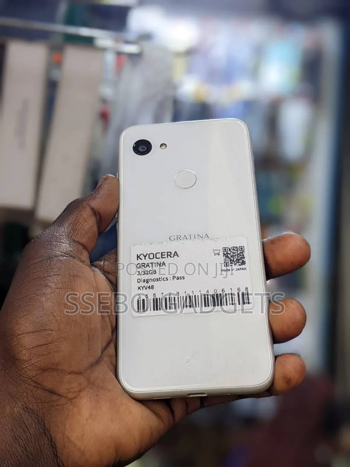 Kyocera Gratina 32 GB White