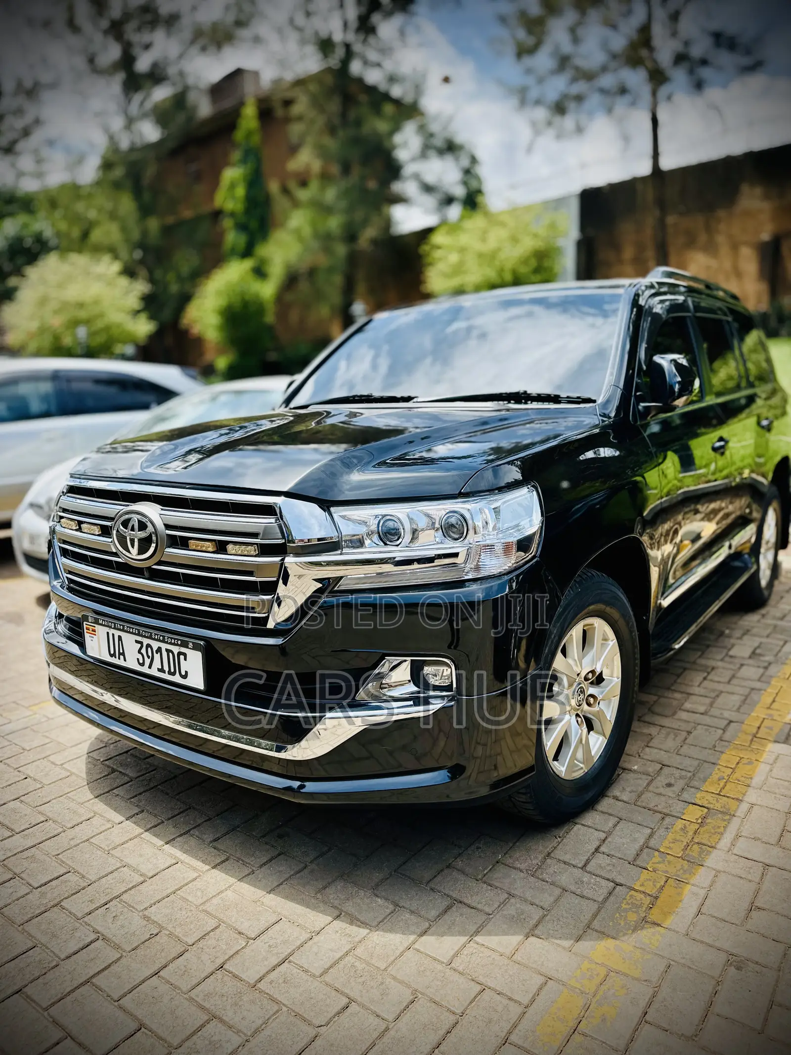 Toyota Land Cruiser 4.6 V8 GXR 2017 Black