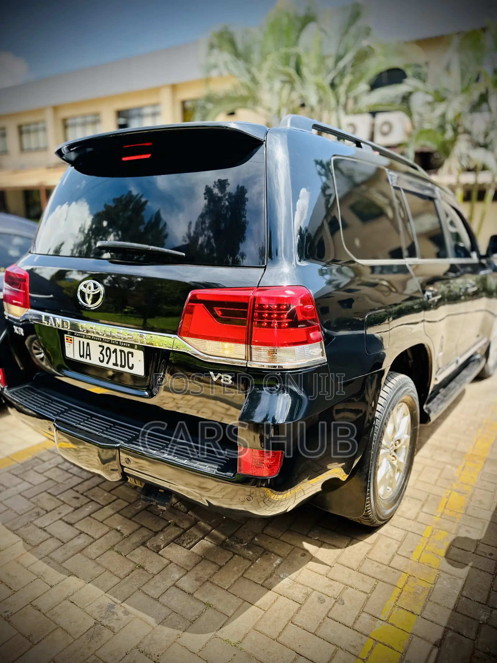 Toyota Land Cruiser 4.6 V8 GXR 2017 Black