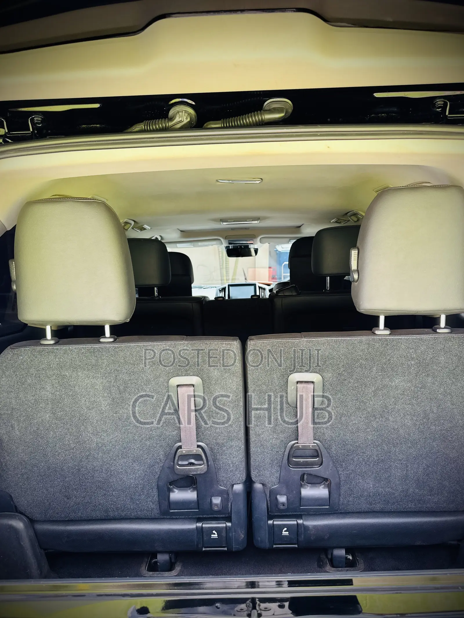 Toyota Land Cruiser 4.6 V8 GXR 2017 Black