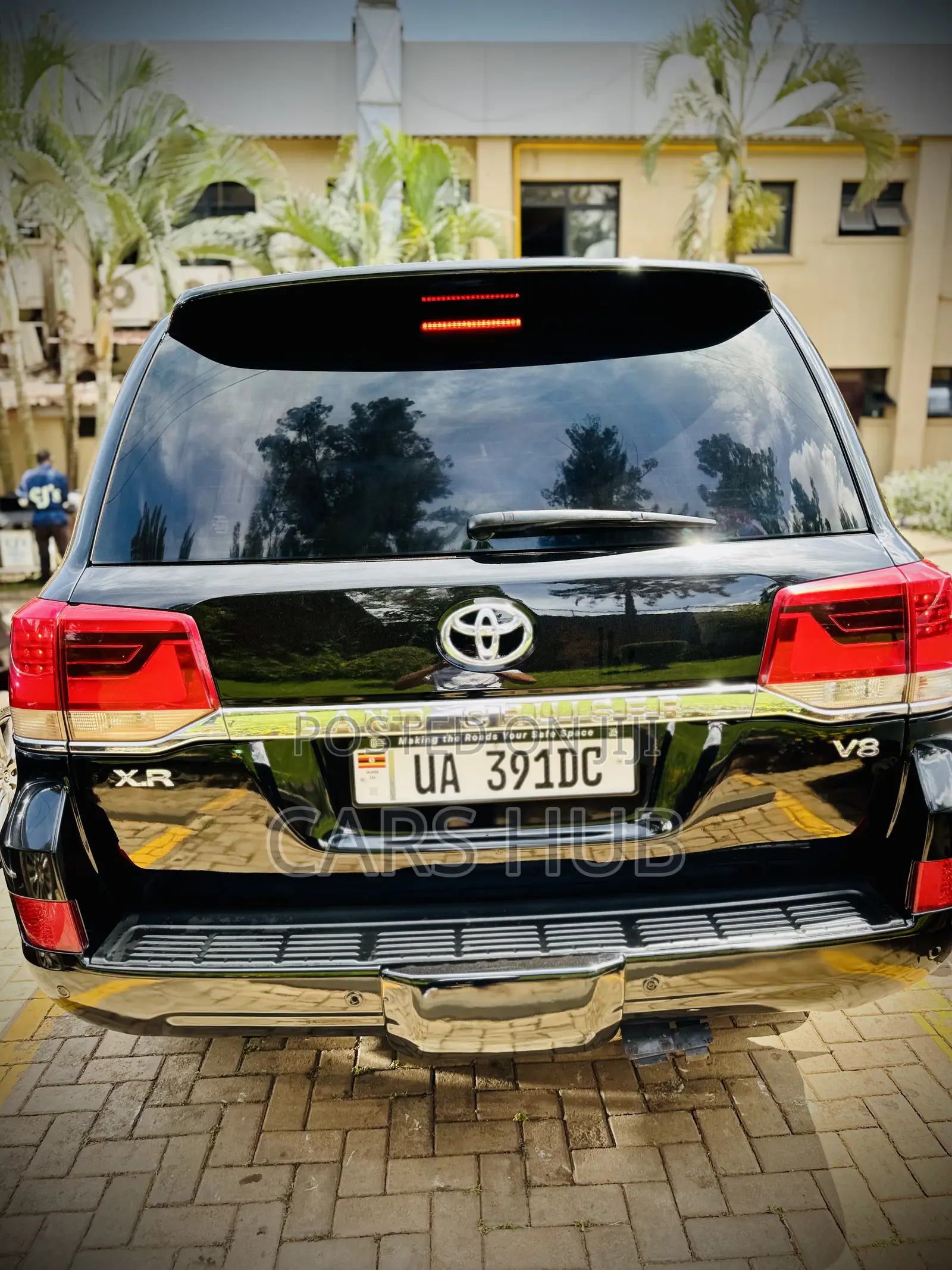 Toyota Land Cruiser 4.6 V8 GXR 2017 Black
