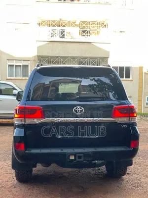 Toyota Land Cruiser 4.6 V8 GX 2020 Black