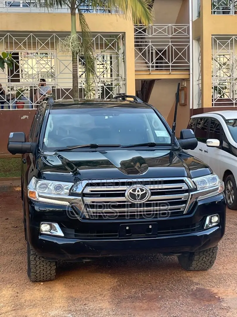 Toyota Land Cruiser 4.6 V8 GX 2020 Black