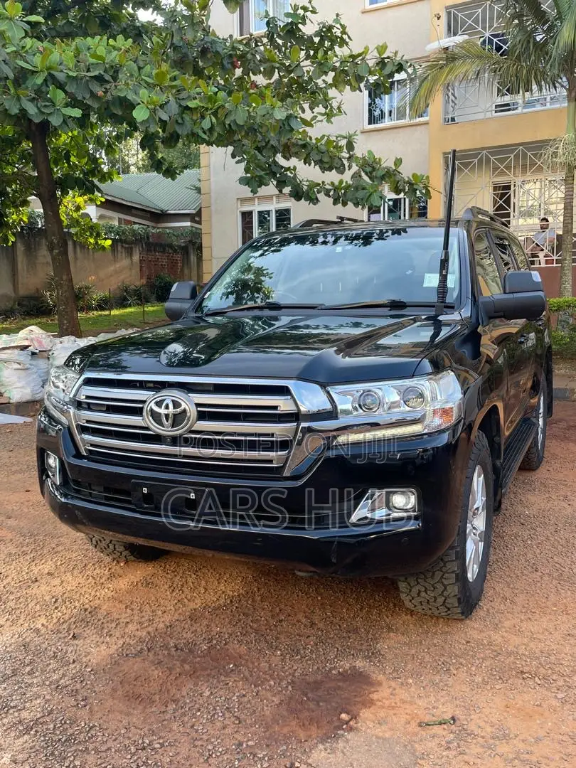 Toyota Land Cruiser 4.6 V8 GX 2020 Black