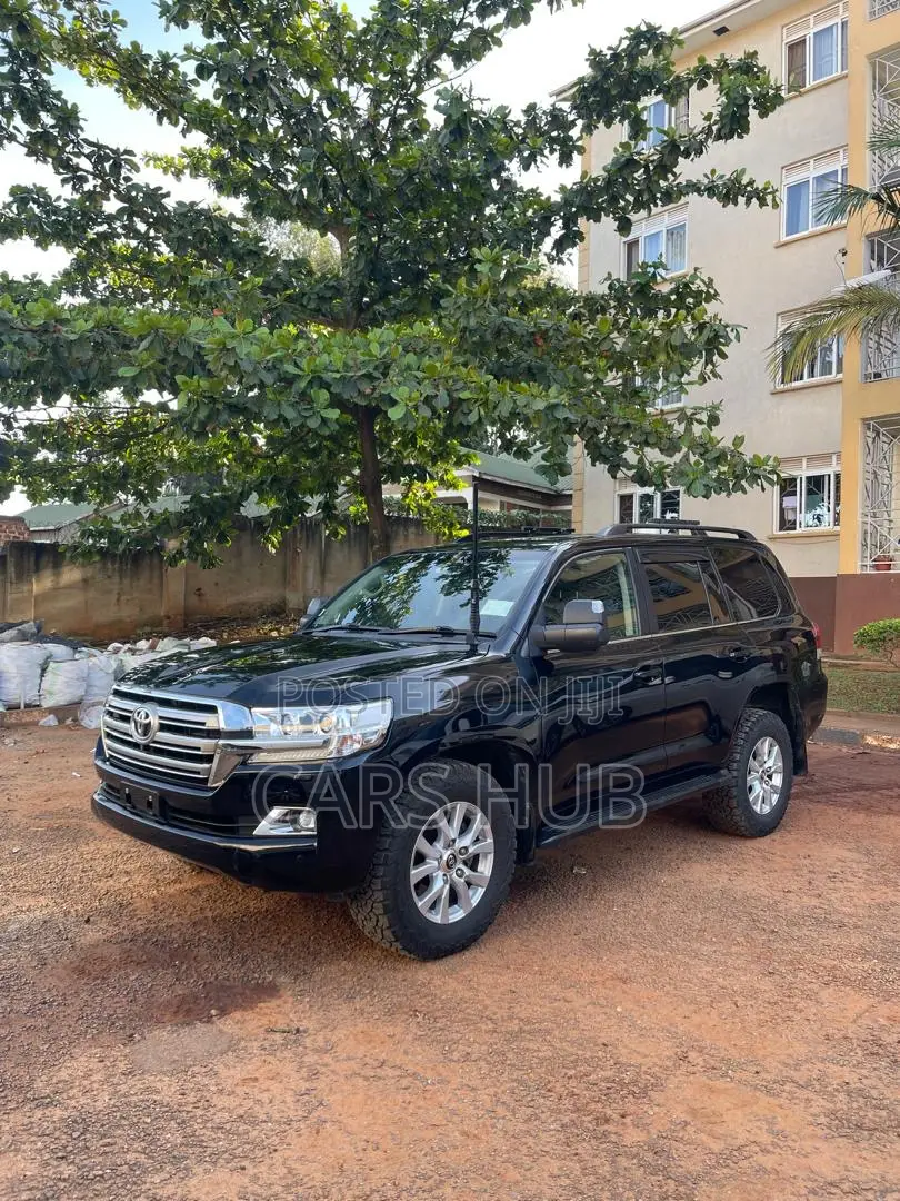 Toyota Land Cruiser 4.6 V8 GX 2020 Black