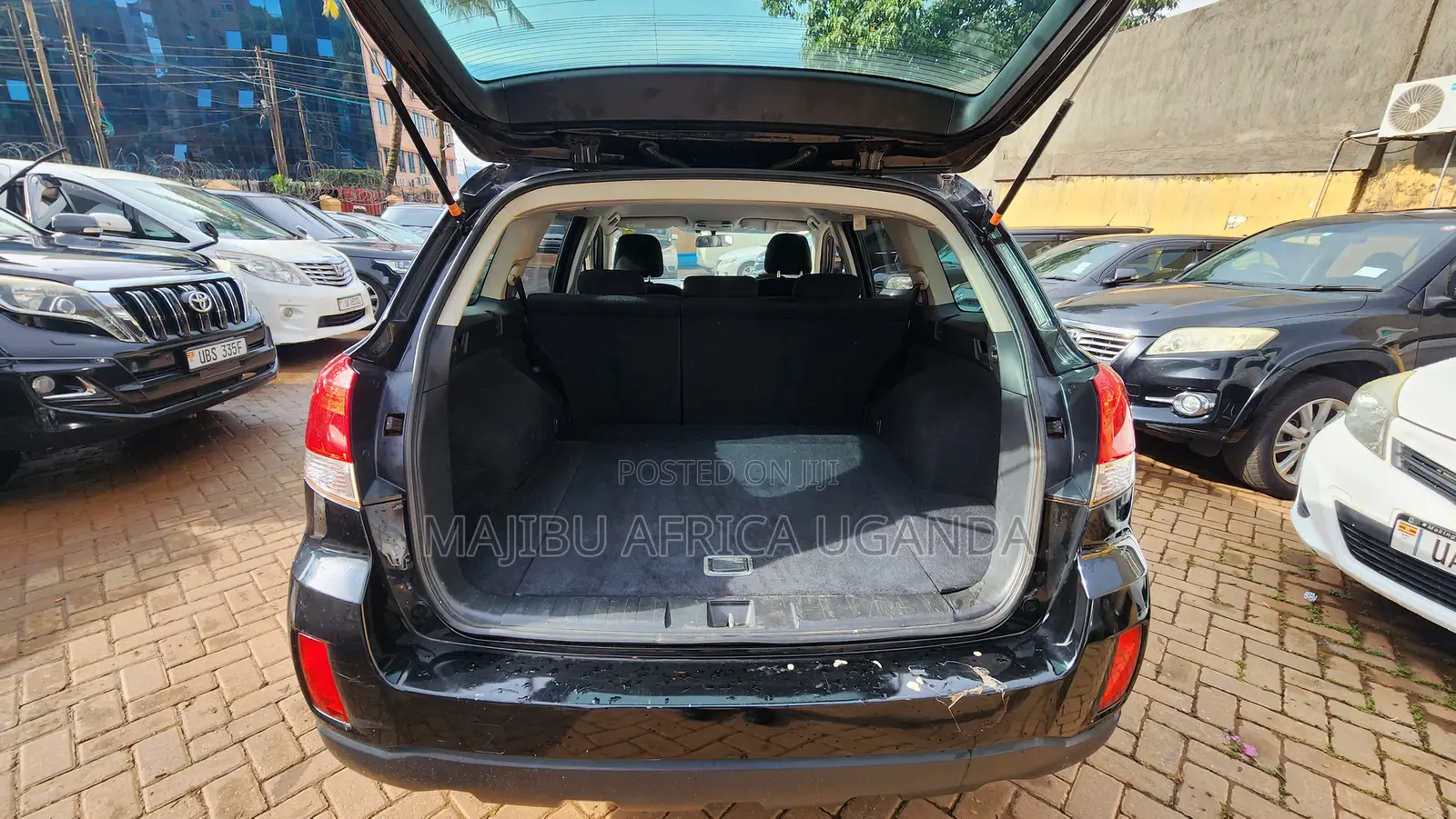 Subaru Outback 2010 Black