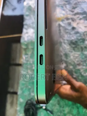 Laptop Apple MacBook 2018 16GB Intel Core i7 SSD 256GB