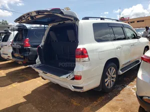 Toyota Land Cruiser Prado 4.0 2017 White