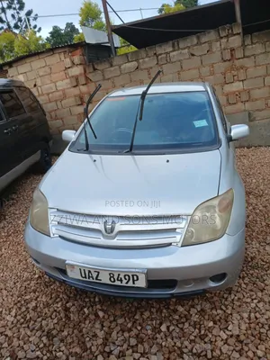 Toyota IST 2006 Silver