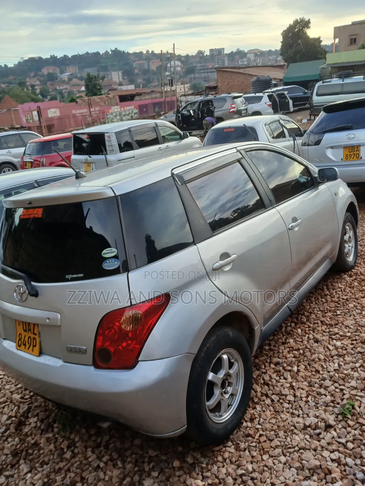 Toyota IST 2006 Silver