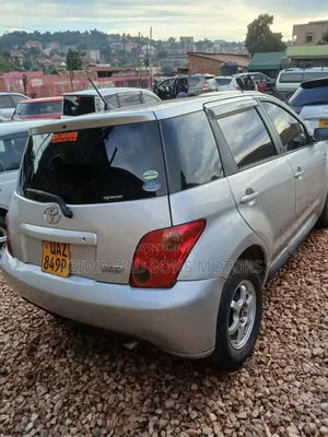 Toyota IST 2006 Silver