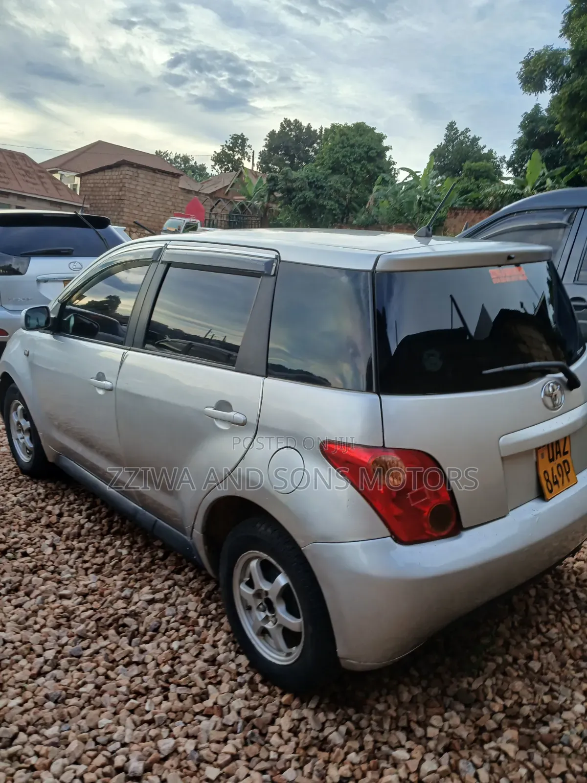 Toyota IST 2006 Silver