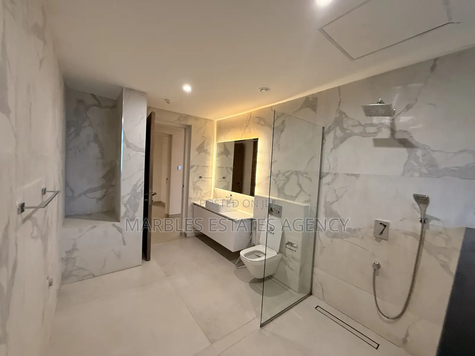 Furnished 3bdrm Penthouse in Kololo, Central Division for rent